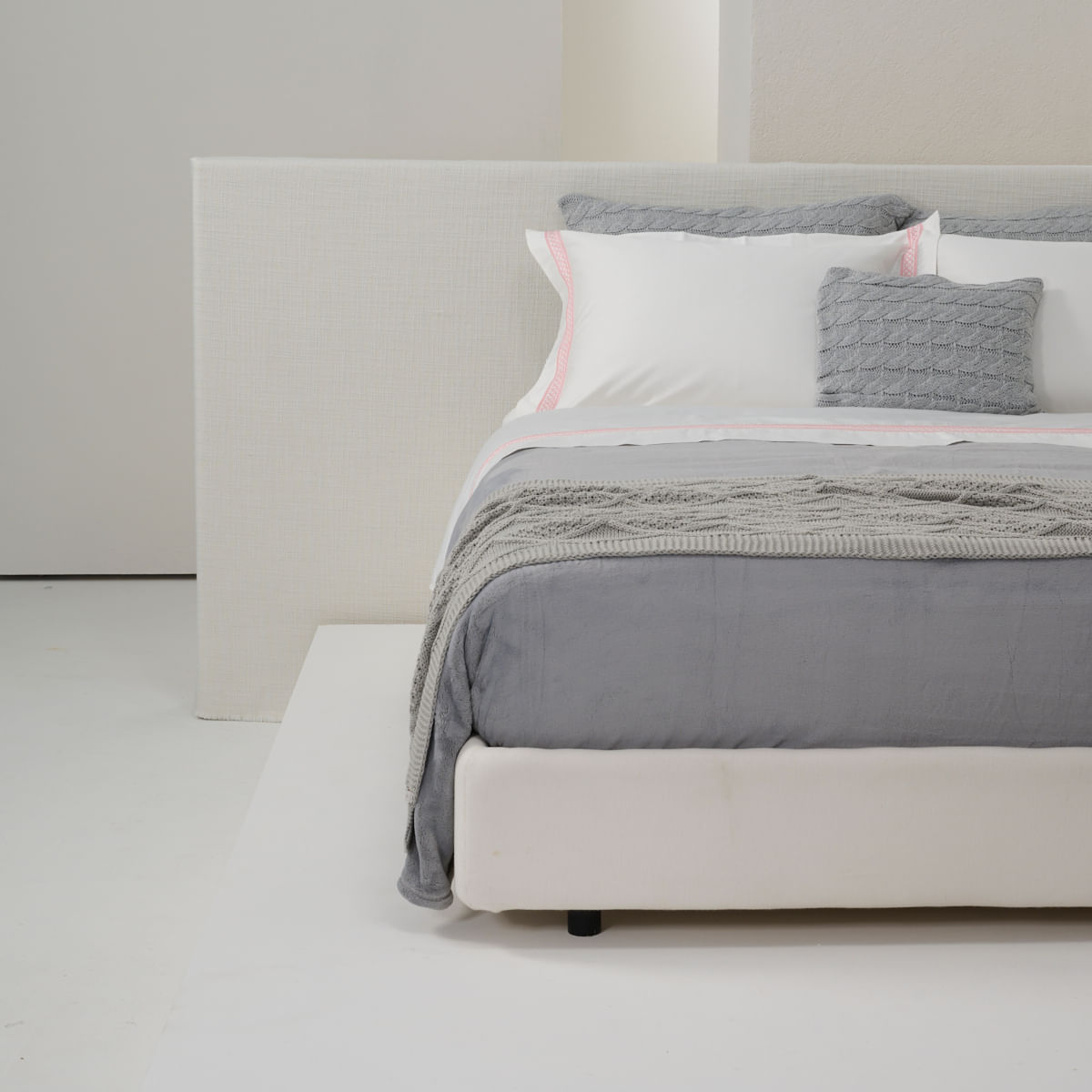 0115 0006 Peseira de Tricot Diamond Cinza 001